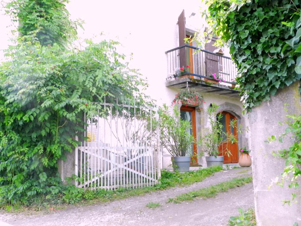 Gite Les Platanes Sainte-Helene-du-Lac Ngoại thất bức ảnh